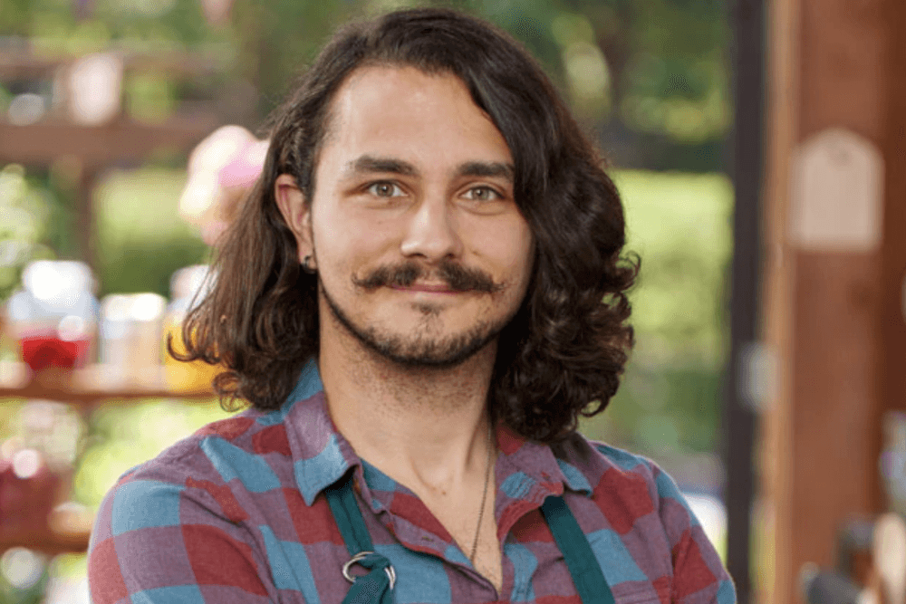Chargers rugby player Aaron Hawton, star of 'The Great Australian Bake Off': Foxtel.com